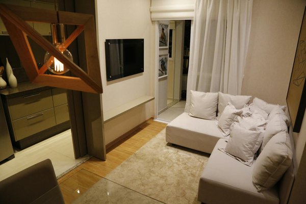 Éclairez vos nuits avec la veilleuse murale lune