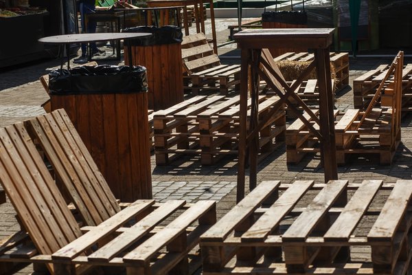 Table basse faite en palette : comment l'entretenir ?