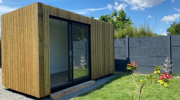 Découvrez le studio container en bois : confort et modernité